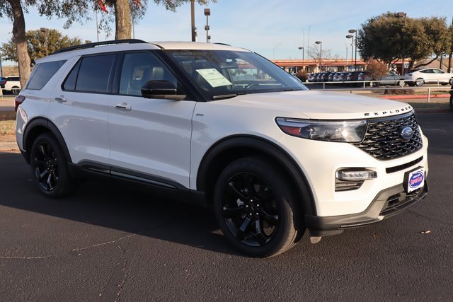 Certified 2023 Ford Explorer ST-Line w/ Class IV Trailer Tow Package image 12