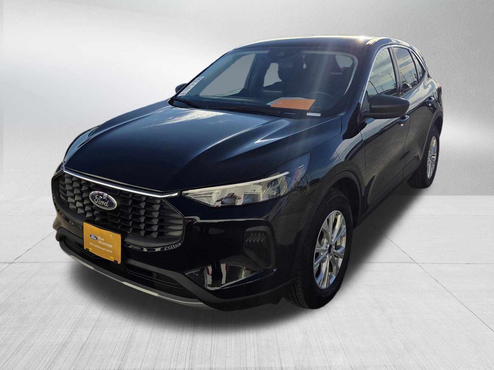 Certified 2023 Ford Escape Active AWD/4WD image 3