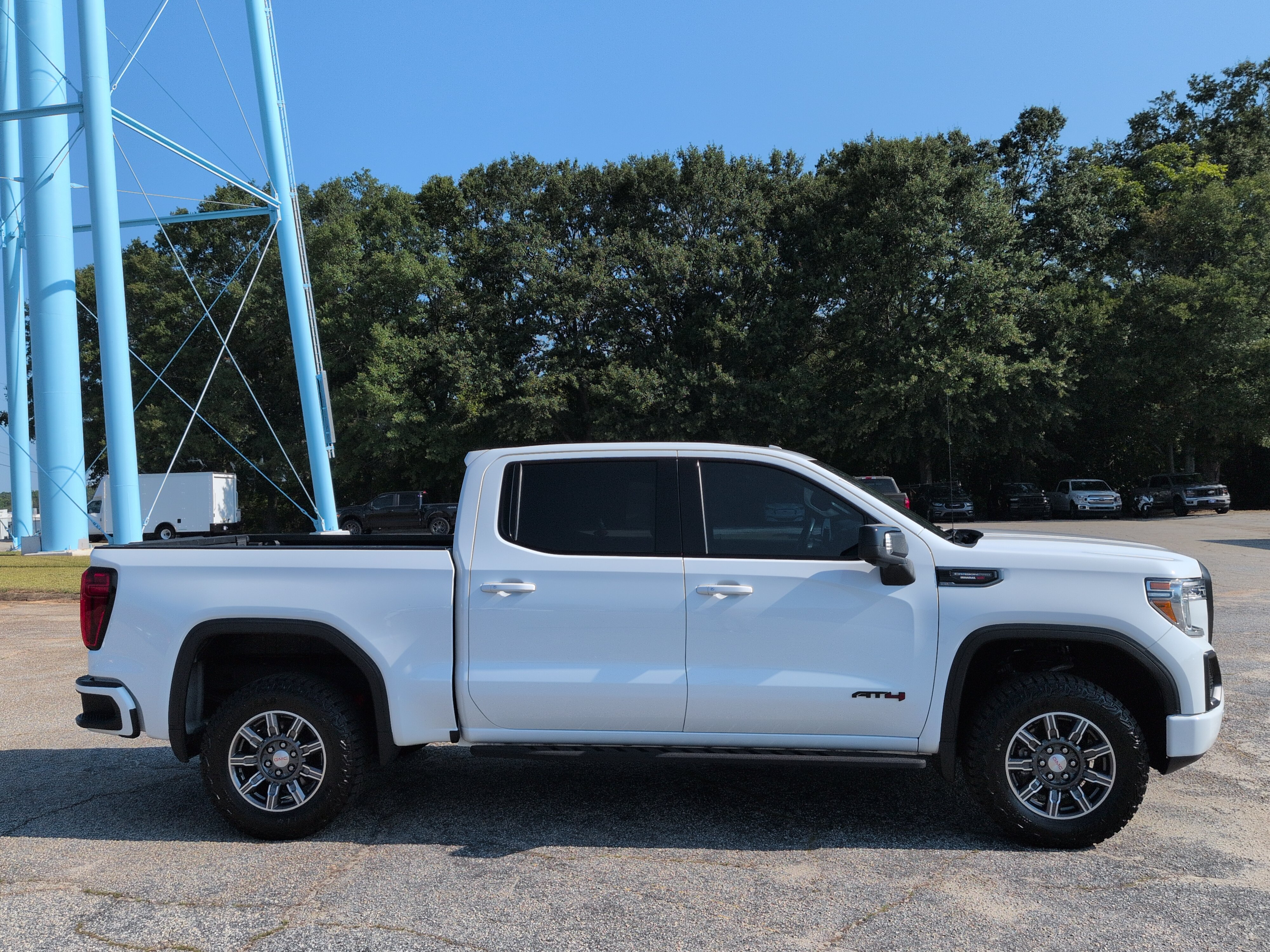 Used 2021 GMC Sierra 1500 AT4 w/ AT4 Premium Package AWD/4WD image 2