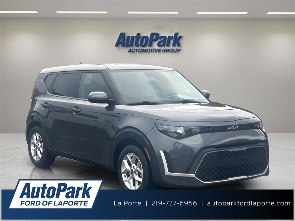 Used 2023 Kia Soul LX w/ LX Technology Package image 1