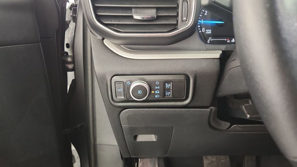 Certified 2022 Ford Explorer XLT w/ Equipment Group 202A image 26