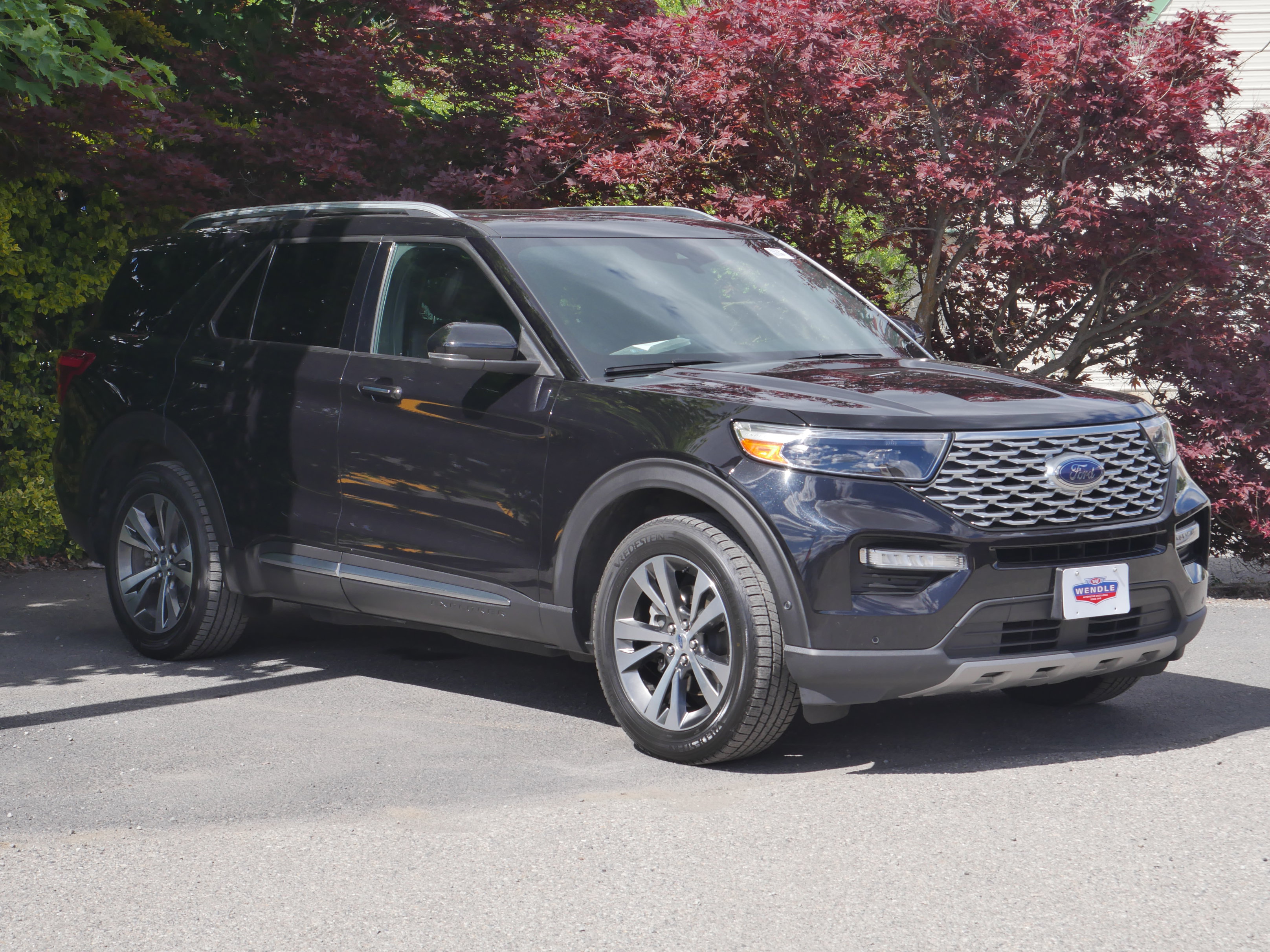 Certified 2020 Ford Explorer Platinum w/ Premium Technology Package AWD/4WD image 32