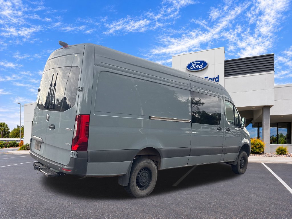 Used 2025 Mercedes-Benz Sprinter 2500 image 8