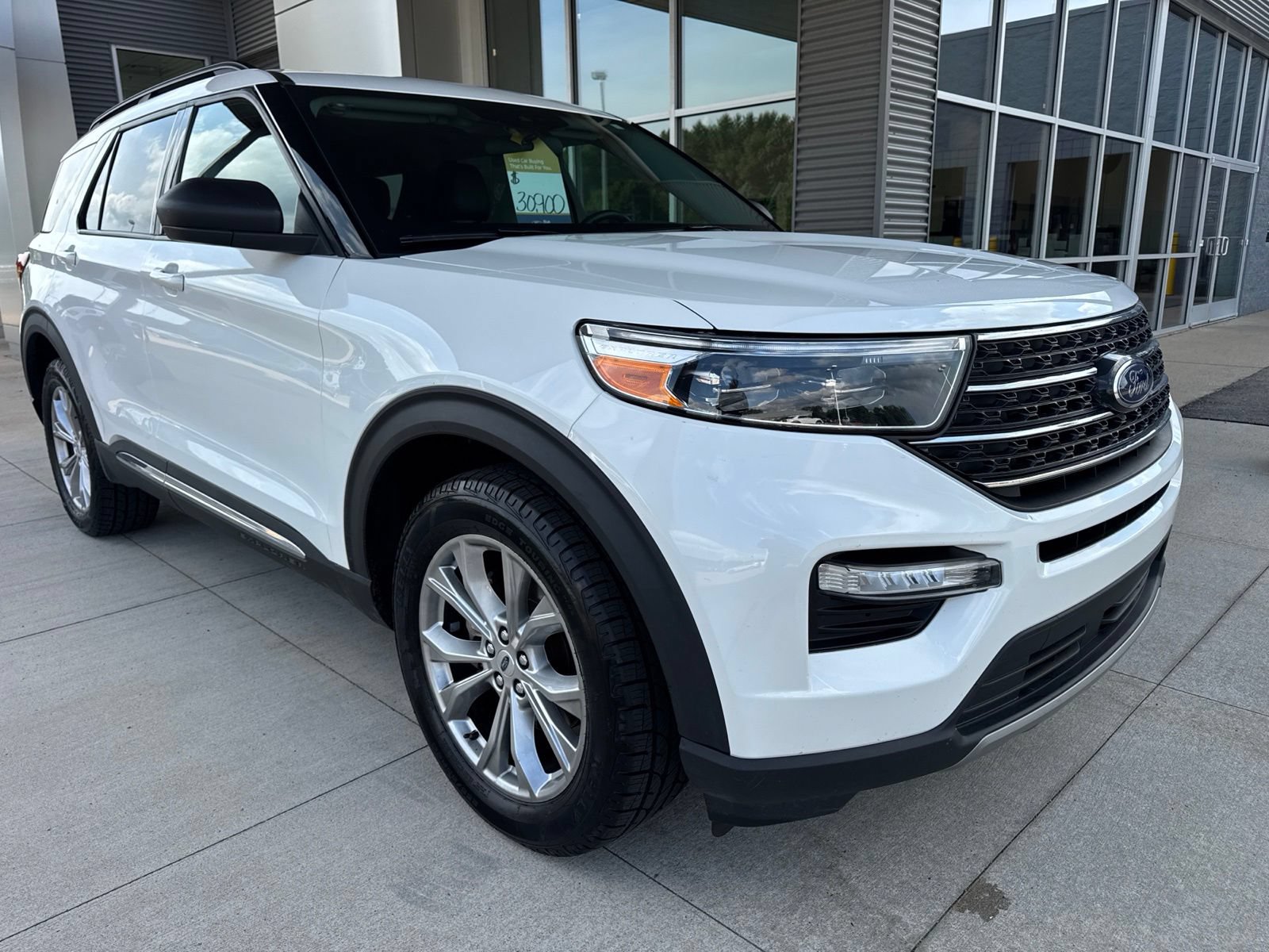Certified 2023 Ford Explorer XLT w/ Equipment Group 202A AWD/4WD image 10
