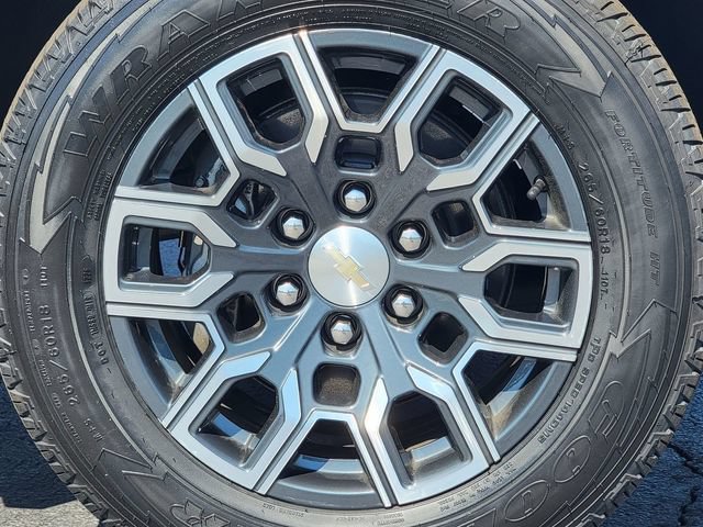 Used 2023 Chevrolet Colorado LT w/ LT Convenience Package III RWD image 16