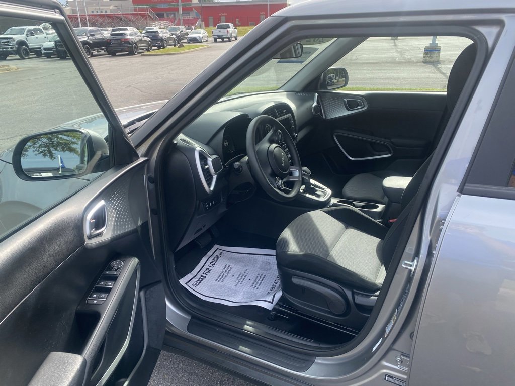 Used 2024 Kia Soul LX w/ Option Group 015 image 10