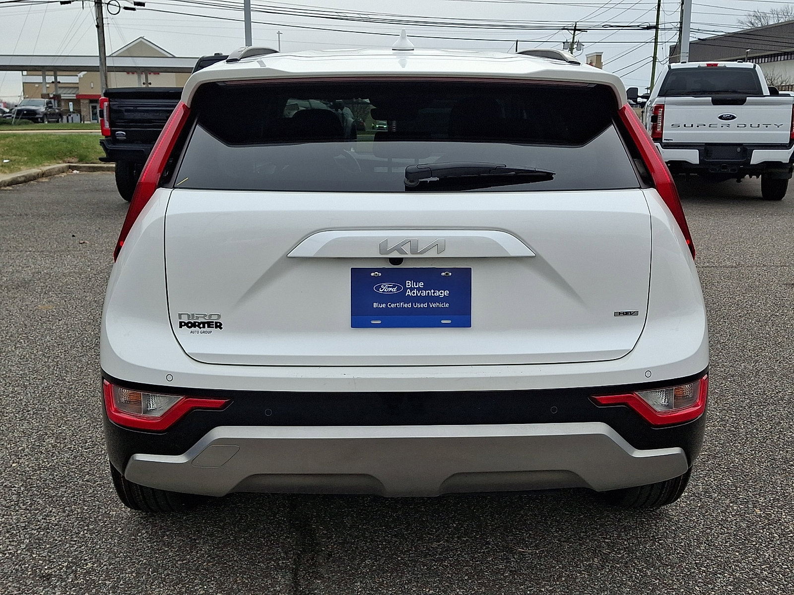 Used 2023 Kia Niro EX Touring image 9