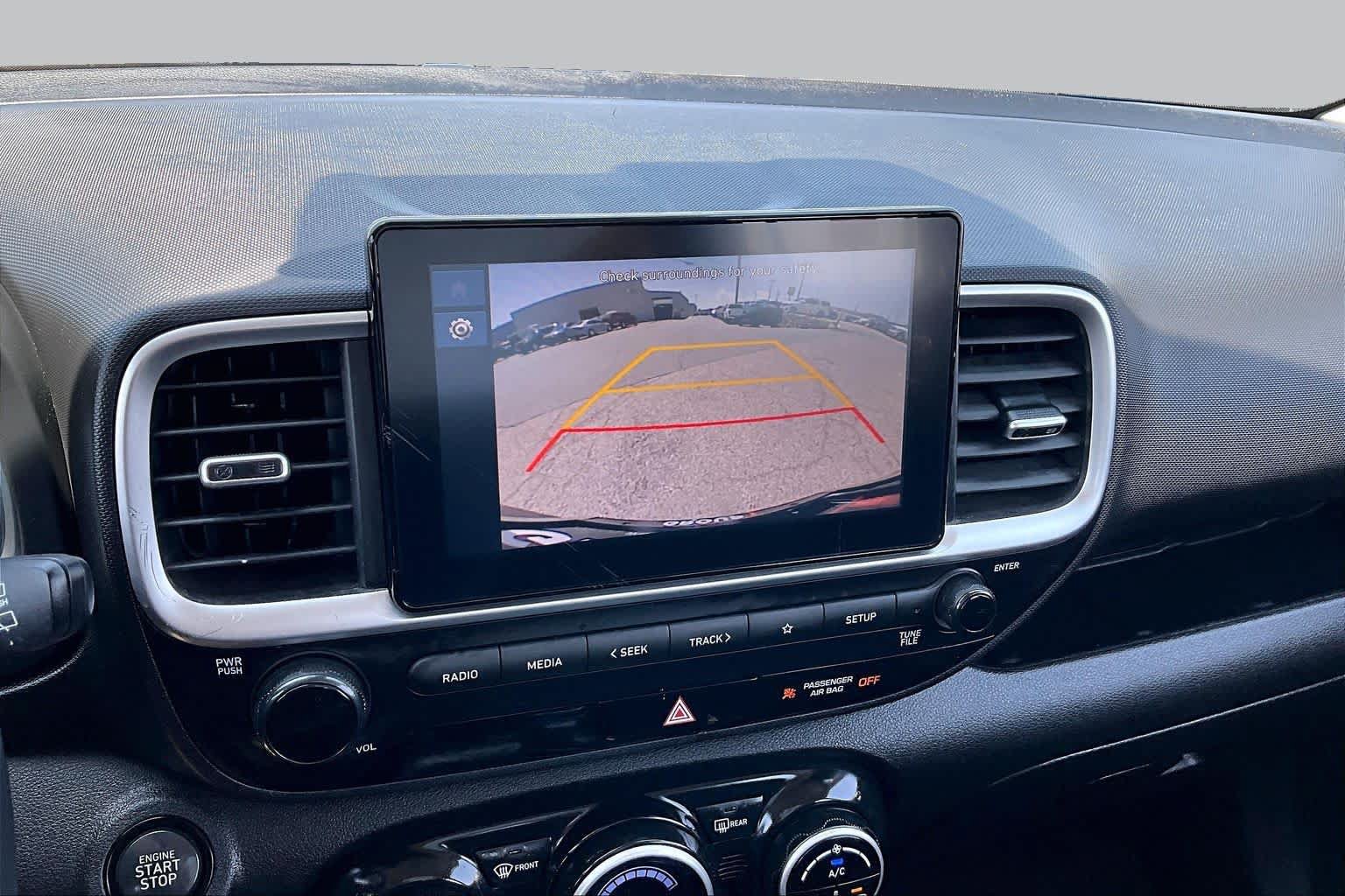 Used 2024 Hyundai Venue SEL FWD image 26