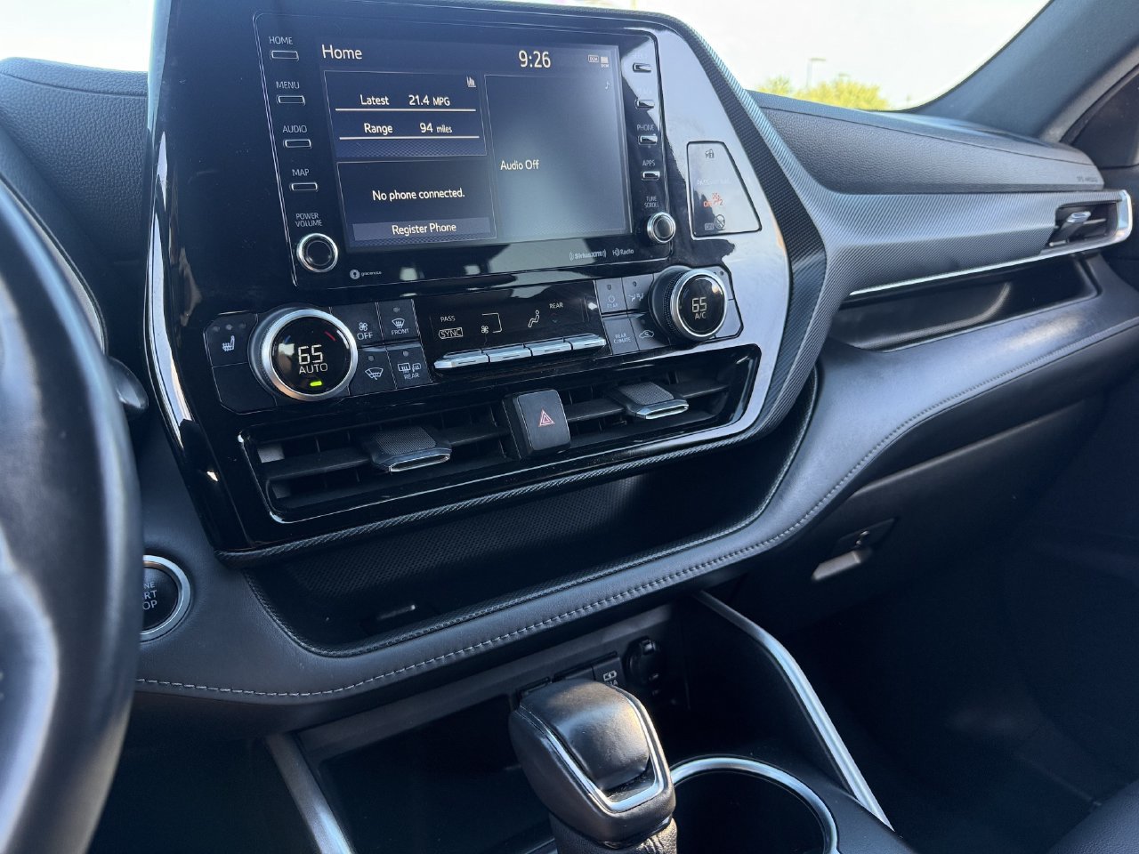 Used 2021 Toyota Highlander XSE FWD image 16