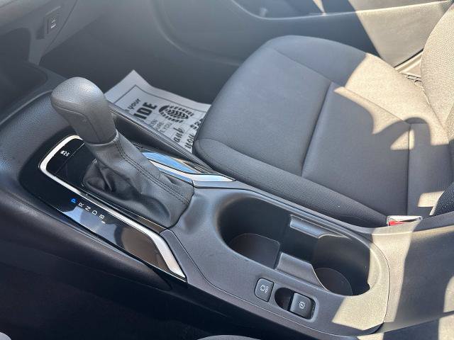 Used 2025 Toyota Corolla LE FWD image 17