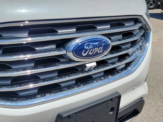 Certified 2024 Ford Edge Titanium w/ Equipment Group 301A AWD/4WD image 7