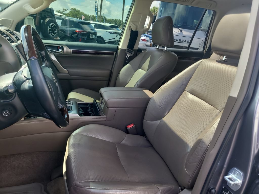Used 2019 Lexus GX 460 Premium AWD/4WD image 16