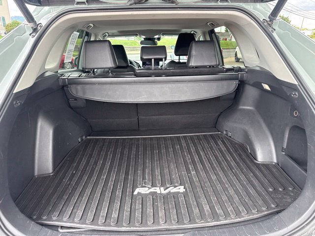 Used 2023 Toyota RAV4 XLE Premium AWD/4WD image 39