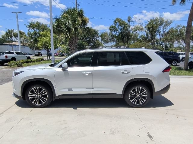 Used 2024 Toyota Grand Highlander AWD Hybrid image 11