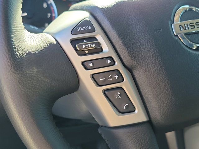 Used 2021 Nissan Titan SV w/ SV Convenience Package image 25