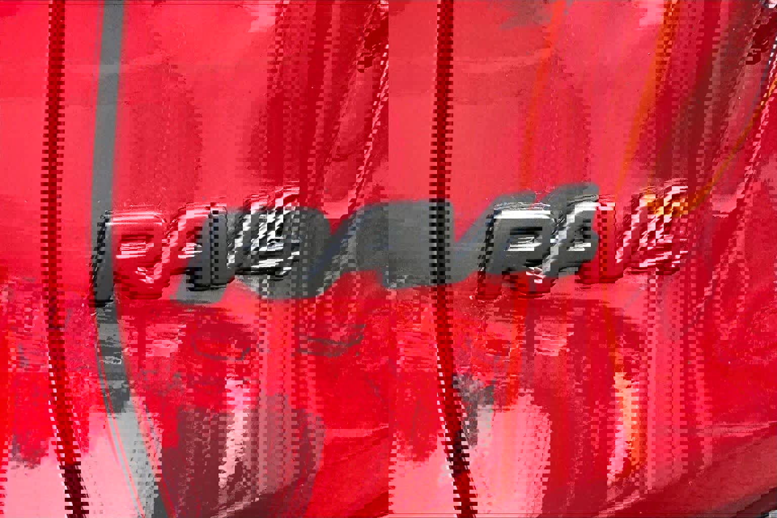 Used 2025 Toyota RAV4 XLE Premium image 13