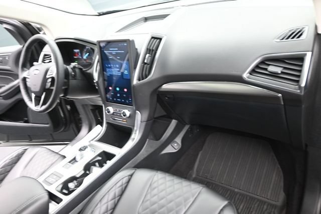 Certified 2024 Ford Edge Titanium AWD/4WD image 28
