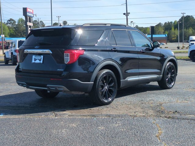 Certified 2022 Ford Explorer XLT w/ Equipment Group 202A AWD/4WD image 4