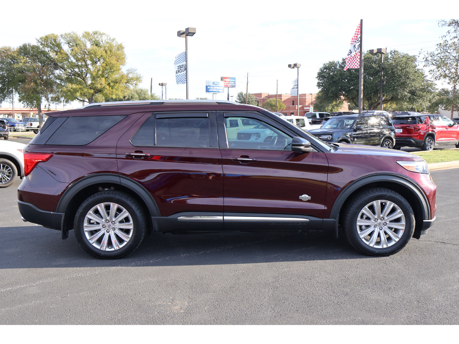 Certified 2022 Ford Explorer King Ranch w/ Class IV Trailer Tow Package AWD/4WD image 3