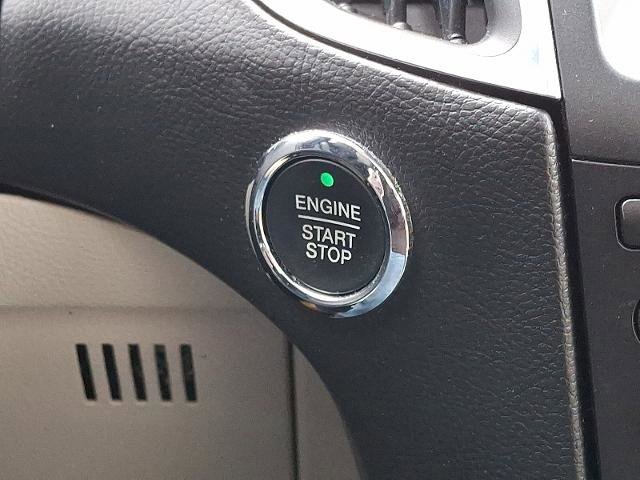 Certified 2017 Ford Edge Titanium w/ Equipment Group 302A image 24