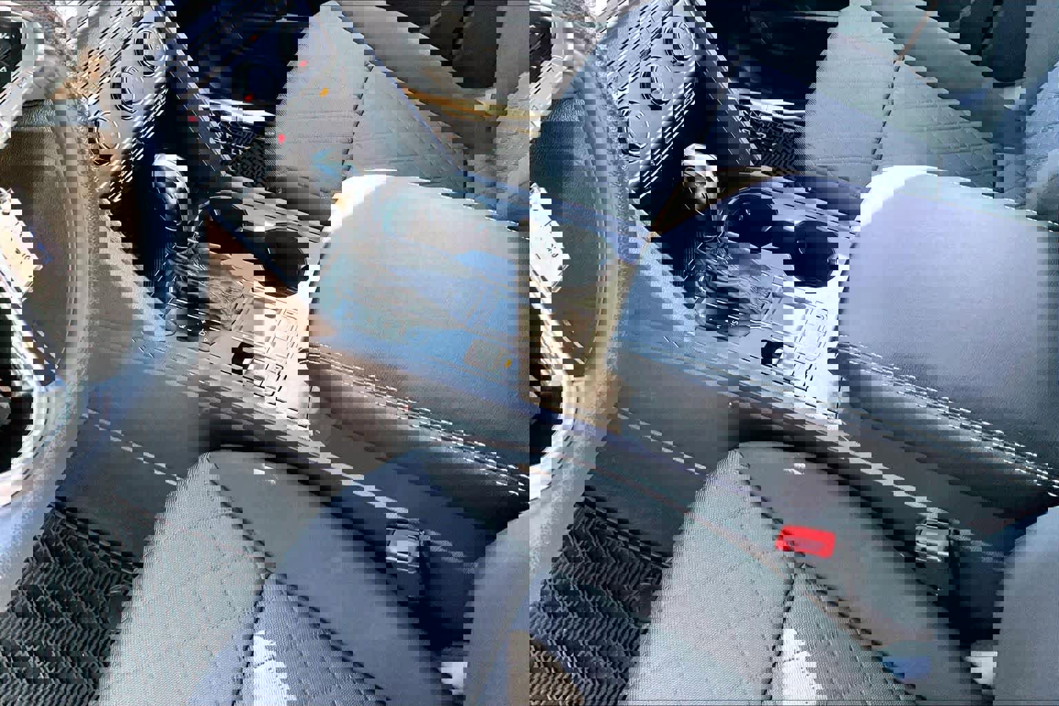 Used 2020 Volkswagen Atlas Cross Sport S image 15