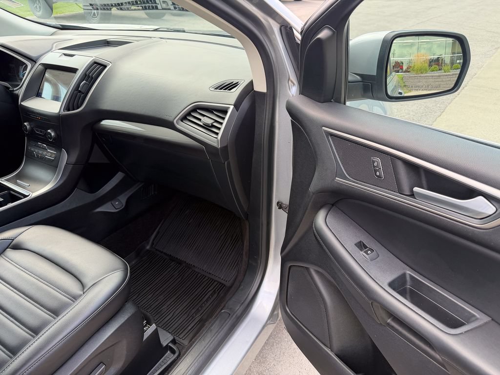 Certified 2020 Ford Edge SEL w/ Convenience Package AWD/4WD image 18