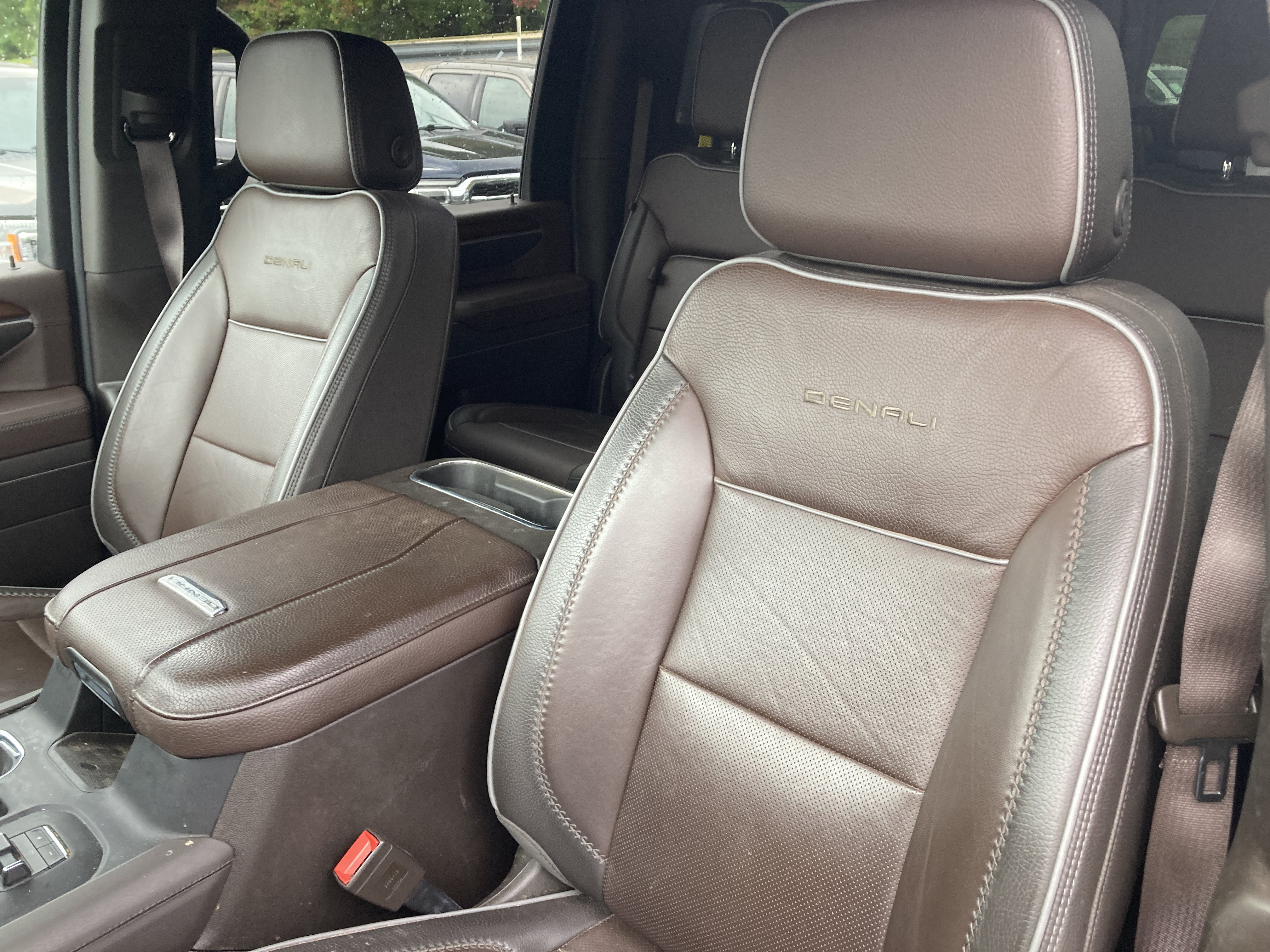 Used 2025 GMC Sierra 2500 Denali w/ Denali Reserve Package AWD/4WD image 6