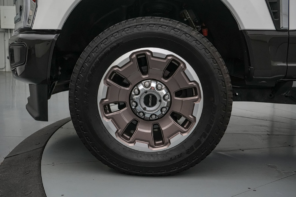 Certified 2025 Ford F250 King Ranch w/ FX4 Off-Road Package AWD/4WD image 12