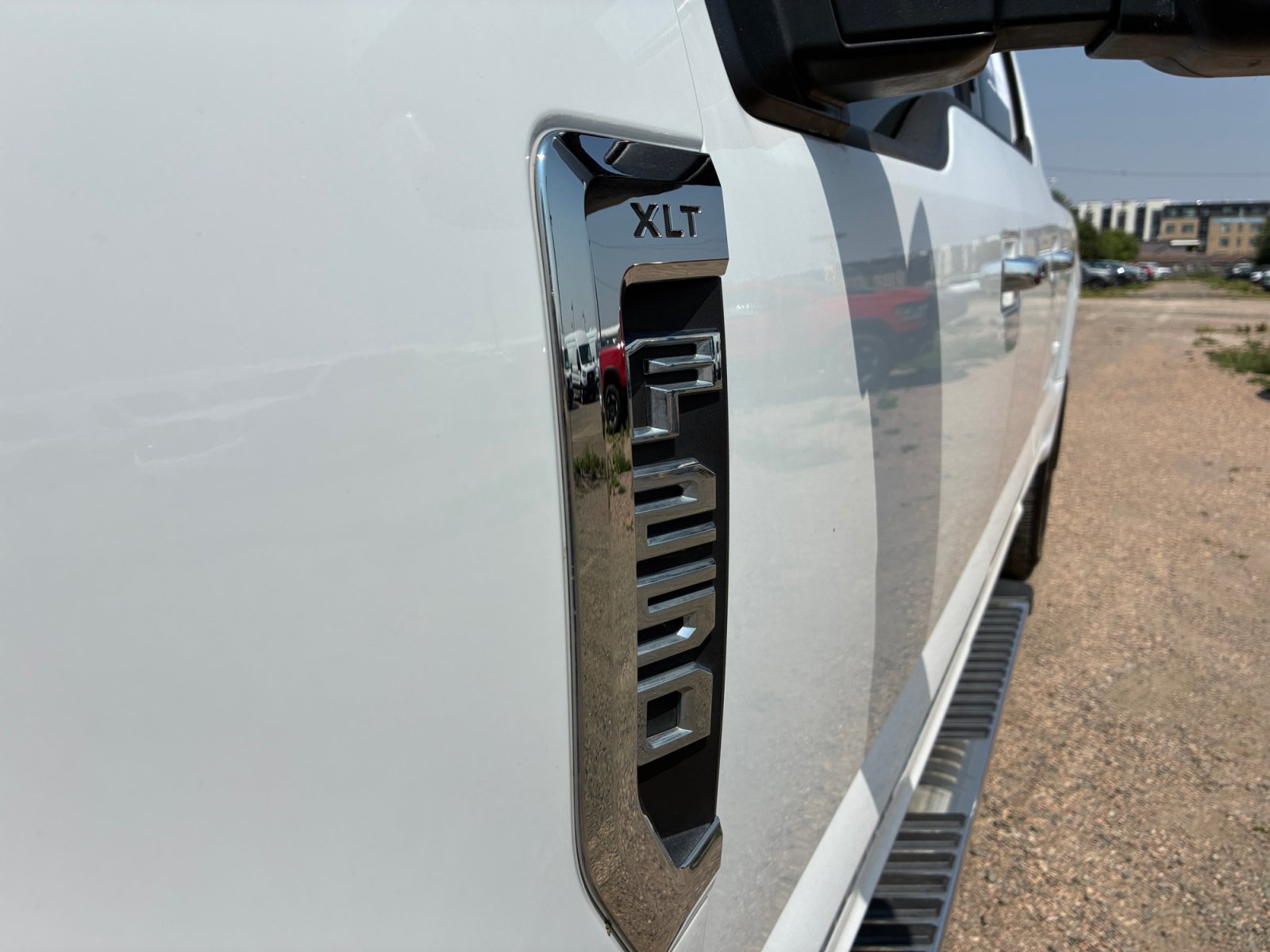 Certified 2020 Ford F250 XLT w/ XLT Premium Package AWD/4WD image 23
