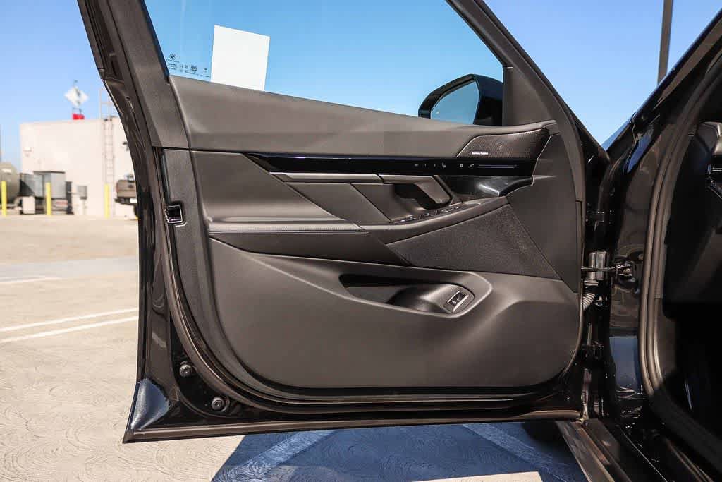 Used 2025 BMW 530i RWD image 20