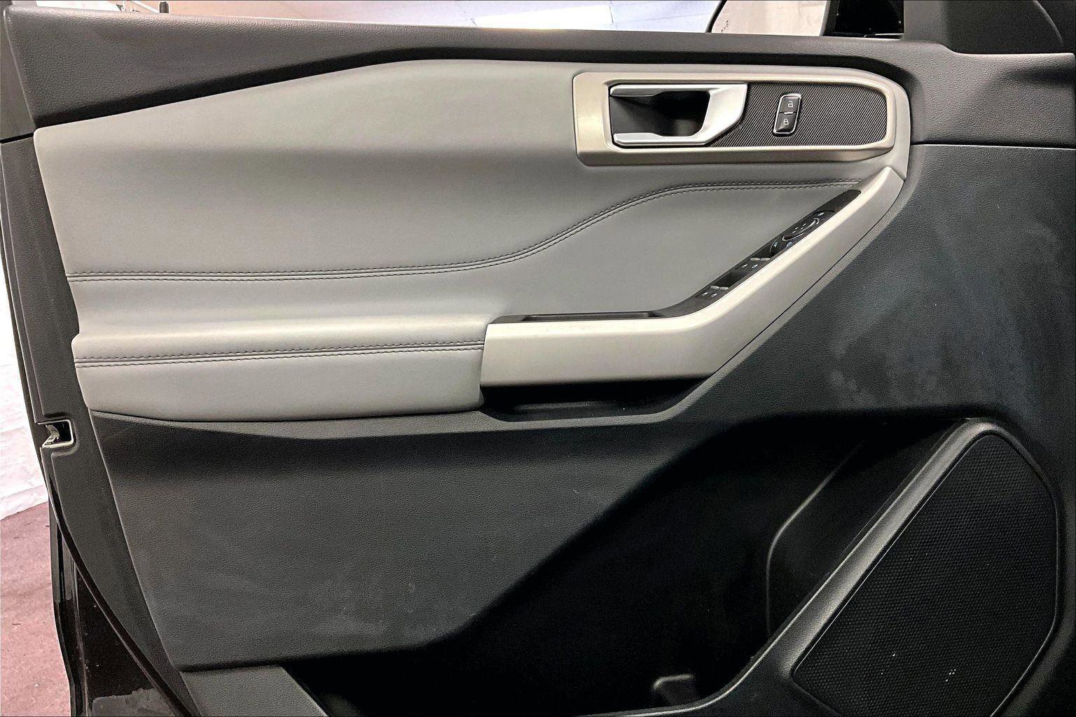 Certified 2023 Ford Explorer XLT w/ Equipment Group 202A image 22