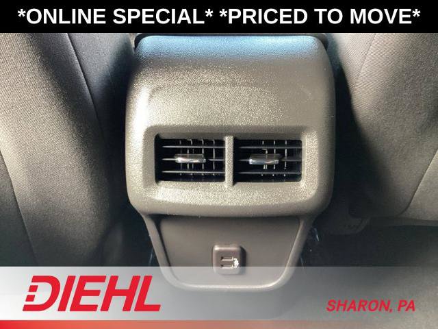 Used 2023 Chevrolet Equinox LT AWD/4WD image 18
