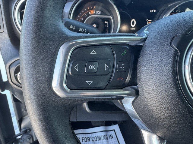 Used 2023 Jeep Wrangler Unlimited Sahara image 15