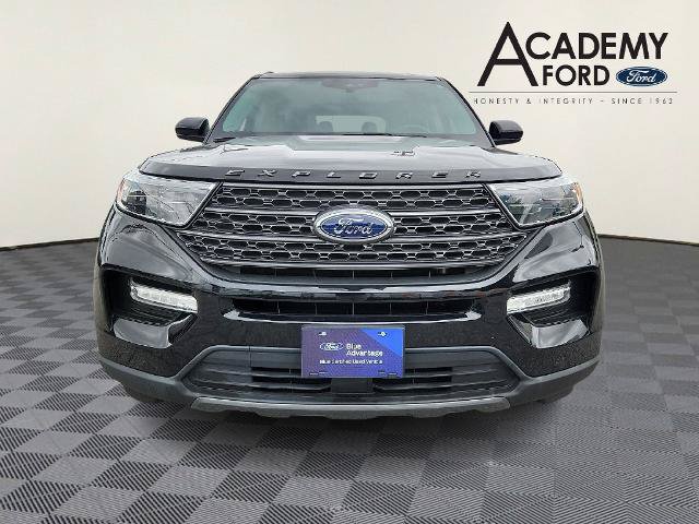 Certified 2023 Ford Explorer XLT w/ Equipment Group 202A AWD/4WD image 2