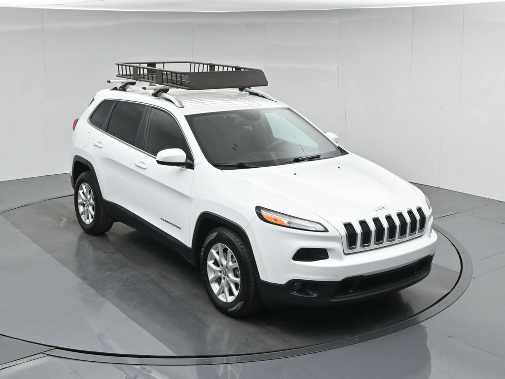 Used 2017 Jeep Cherokee Latitude FWD image 40