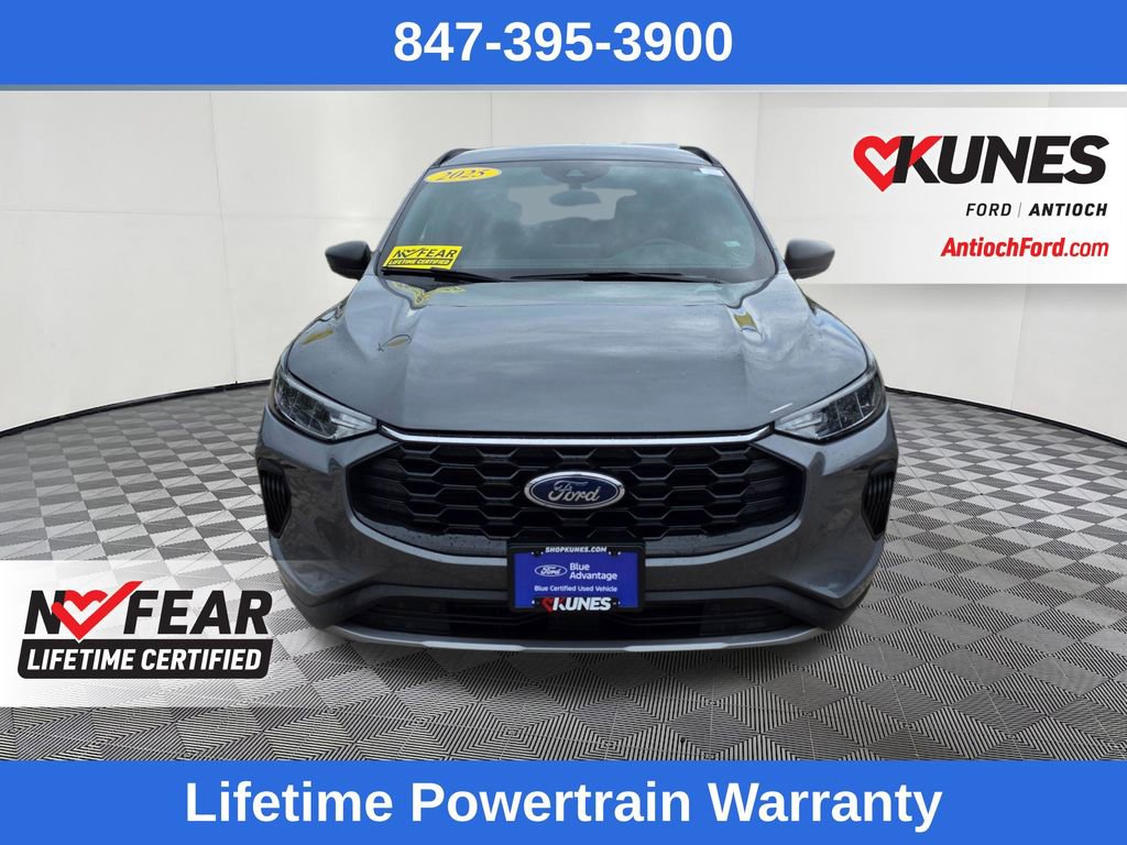 Certified 2025 Ford Escape ST-Line AWD/4WD image 2