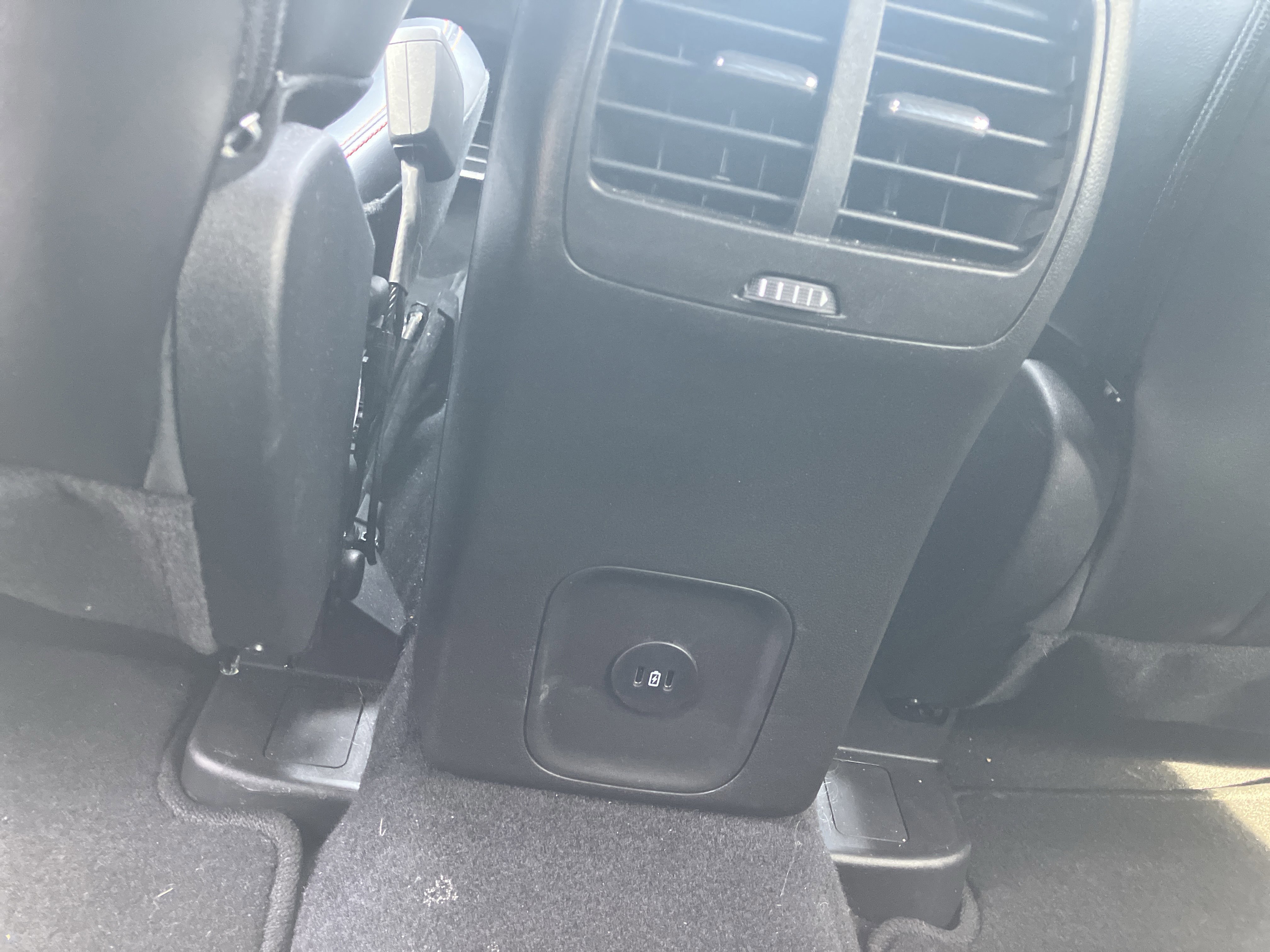 Certified 2024 Ford Escape ST-Line Elite AWD/4WD image 17