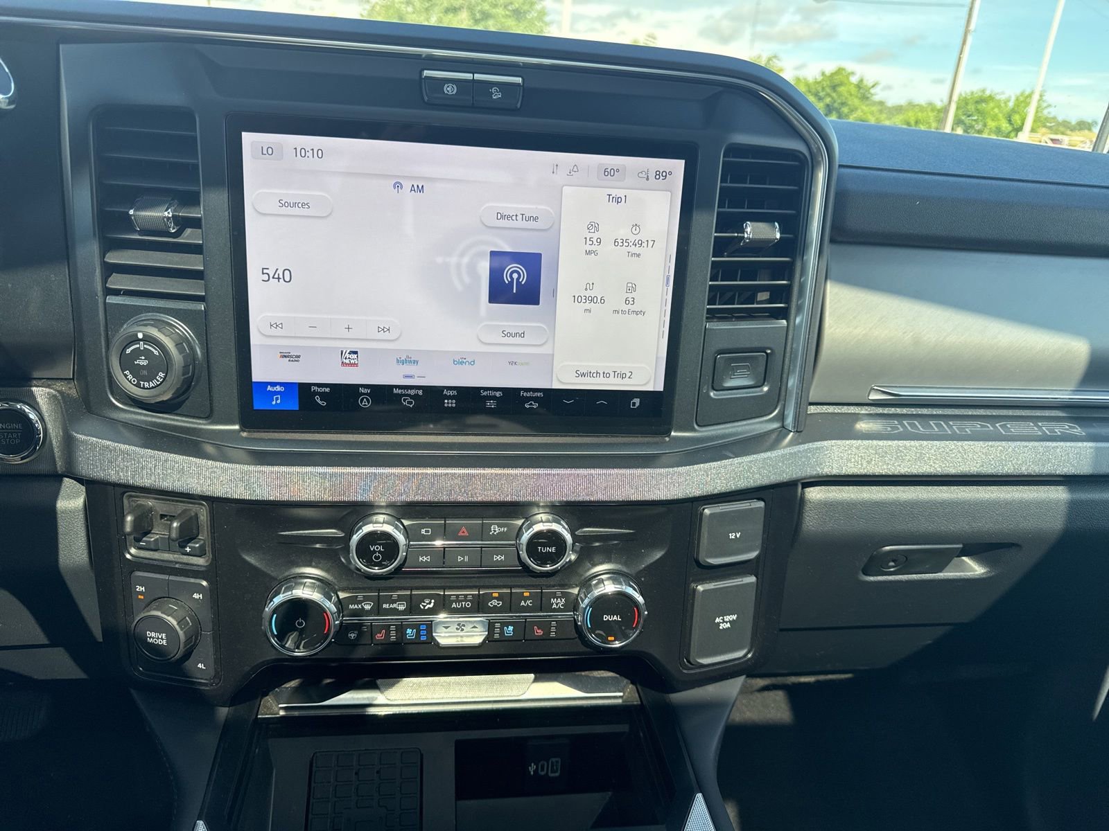 Certified 2025 Ford F450 Platinum w/ FX4 Off-Road Package AWD/4WD image 13