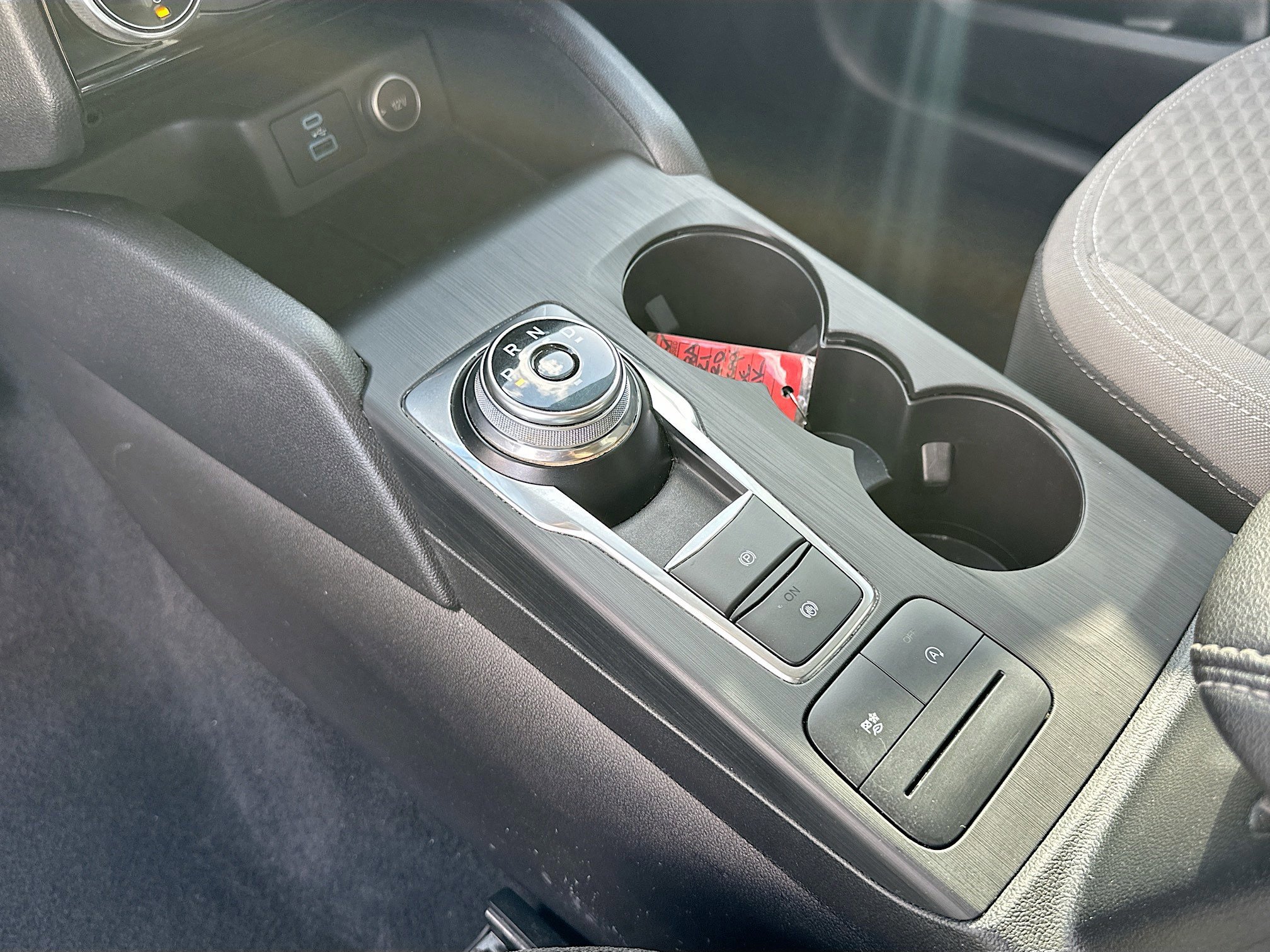 Certified 2021 Ford Escape SE w/ SE Sport Appearance Package image 17