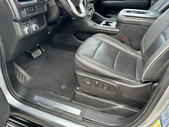 Used 2023 GMC Yukon XL SLT AWD/4WD image 9