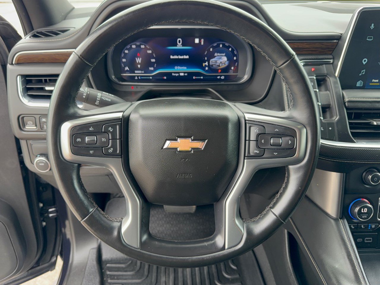 Used 2023 Chevrolet Suburban Premier RWD image 10