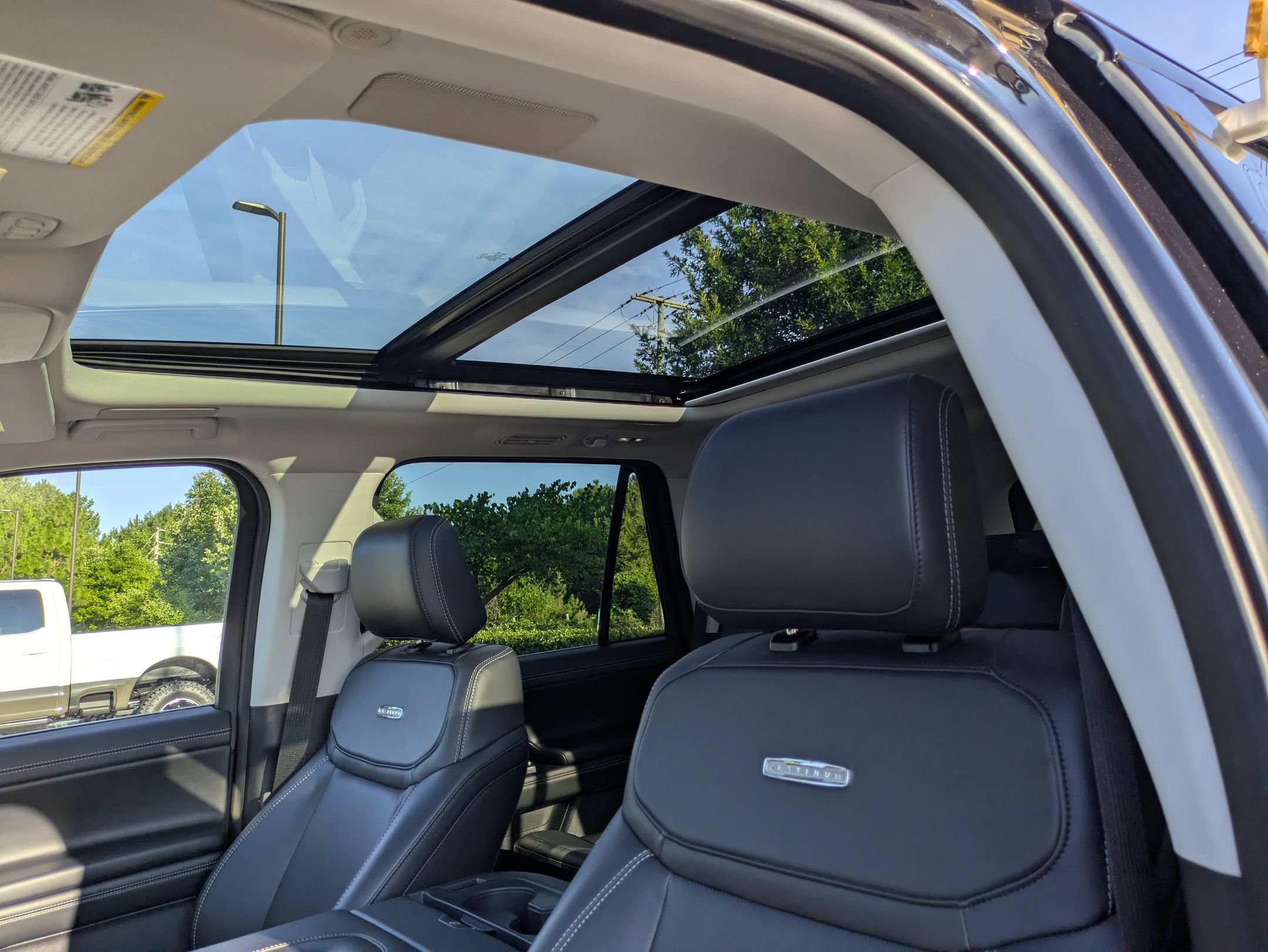 Certified 2025 Ford Expedition Platinum w/ Driver's Package AWD/4WD image 25