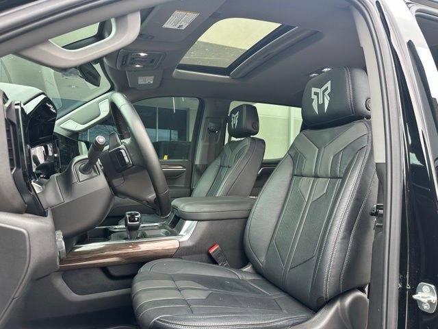 Used 2024 Chevrolet Silverado 1500 RST w/ All Star Edition Plus AWD/4WD image 14