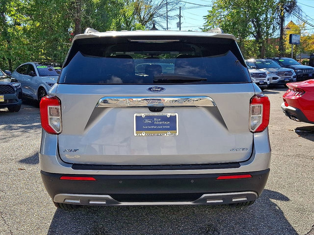 Certified 2022 Ford Explorer XLT w/ Equipment Group 202A image 4