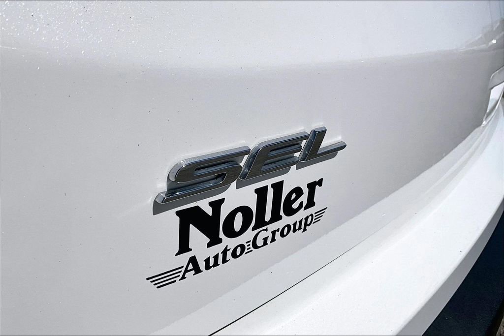 Certified 2023 Ford Edge SEL w/ Convenience Package AWD/4WD image 10