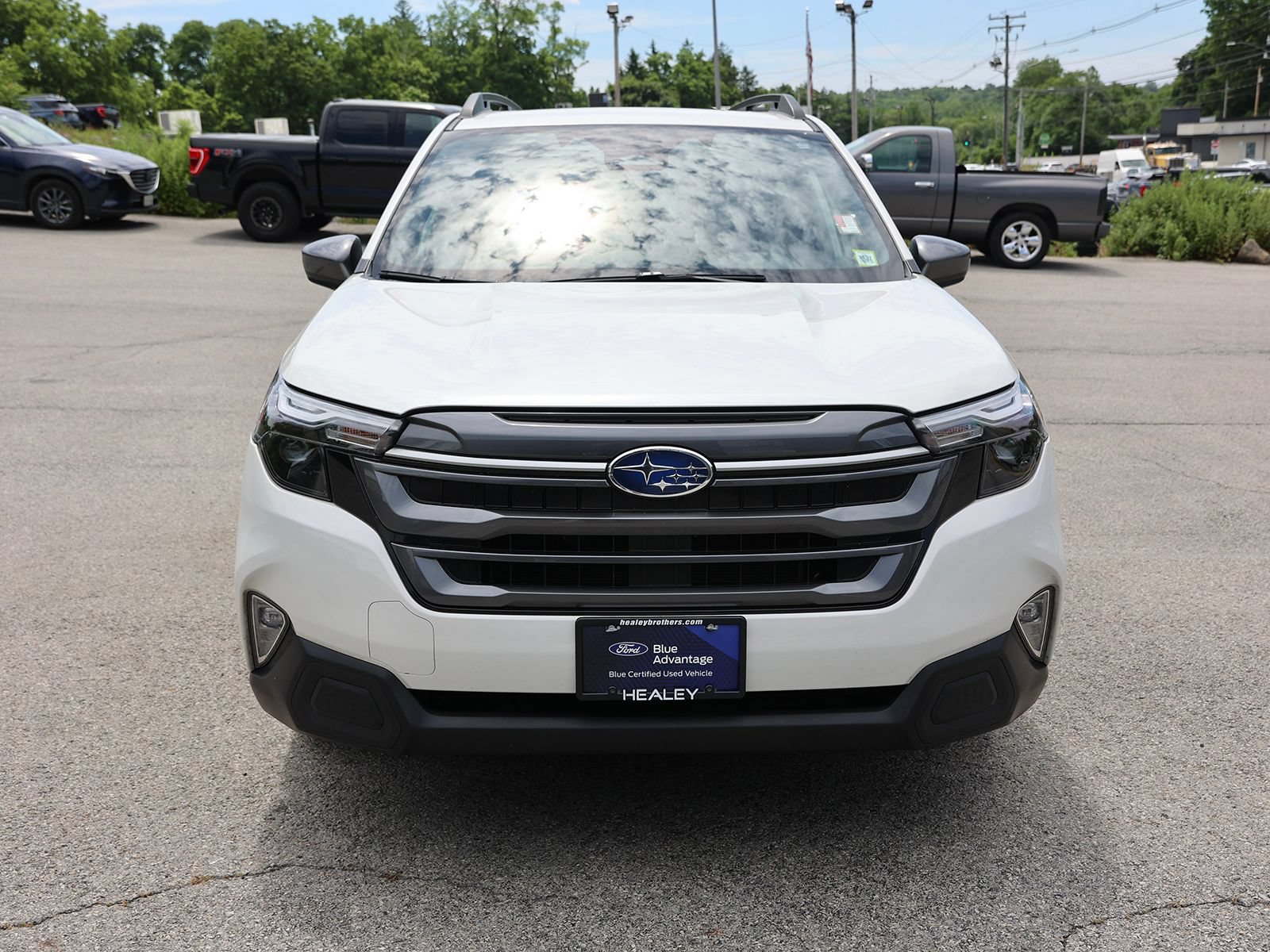 Used 2025 Subaru Forester Premium AWD/4WD image 2