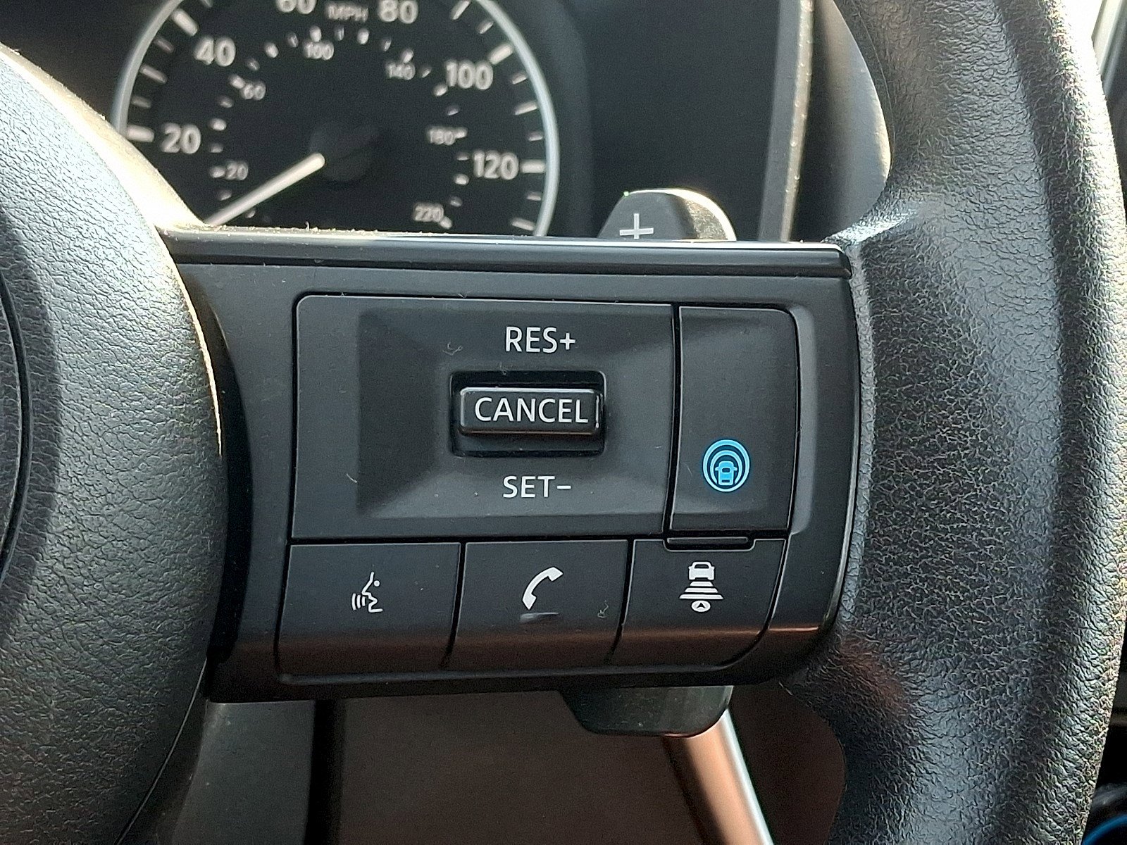 Used 2024 Nissan Rogue SV FWD image 20