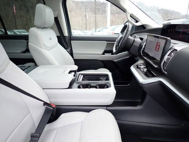 Certified 2025 Ford Expedition Max Platinum image 11