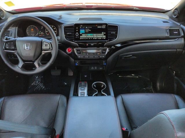 Used 2025 Honda Ridgeline Black Edition image 15