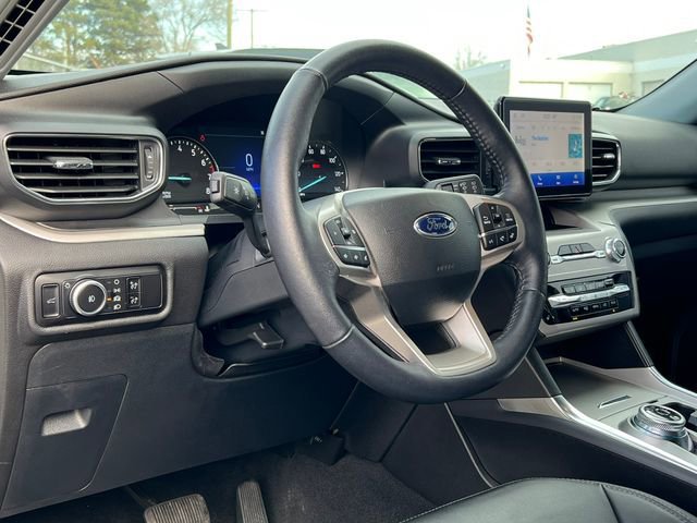 Certified 2023 Ford Explorer XLT w/ Equipment Group 202A image 25